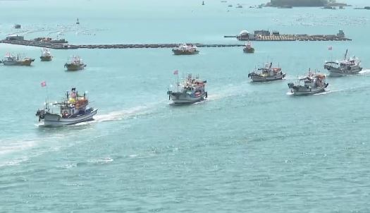 韩国350艘渔船出海 抗议日本核废水入海决定