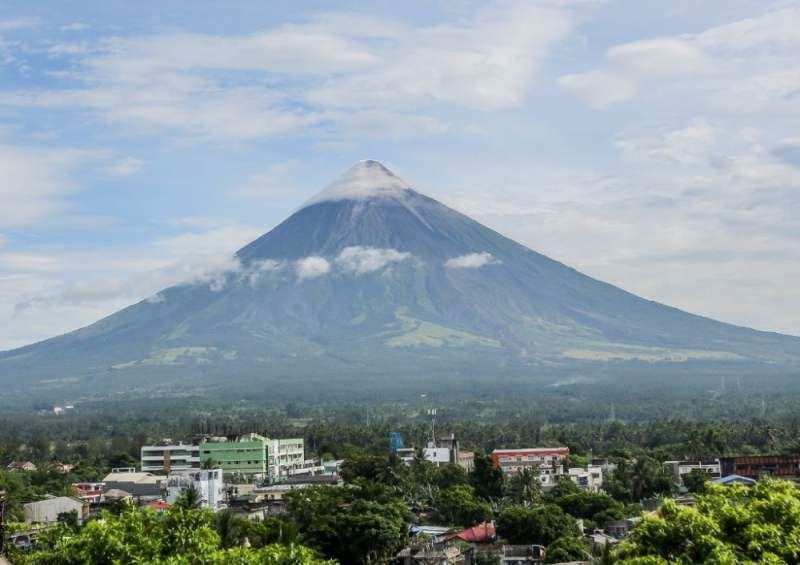 菲律宾最活跃火山喷发或持续数月