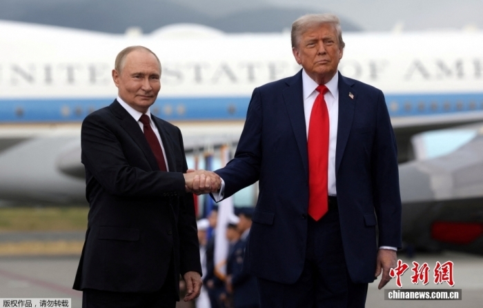 俄总统代表:“普特会”没取消 可能“晚点儿见”