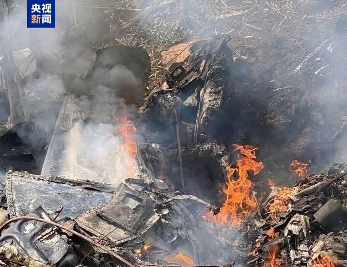 菲律宾军方：坠毁直升机上载有5名空军人员