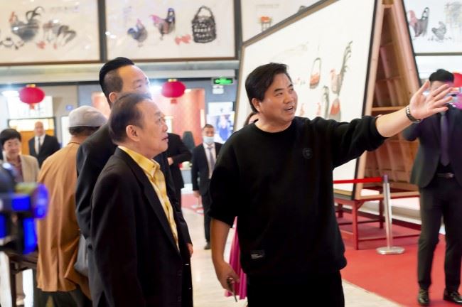 泰国亲王造访国画大家朱祖国进行文化交流并收藏了书画作品 泰国亲王造访国画大家朱祖国进行文化交流并收藏了书画作品